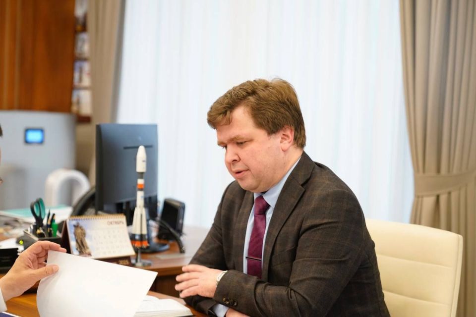 Глава Минстроя России Ирек Файзуллин провел рабочую встречу с ректором НИУ МГСУ Павлом Акимовым Глава Минстроя России Ирек Файзуллин провел рабочую встречу с ректором НИУ МГСУ Павлом Акимовым