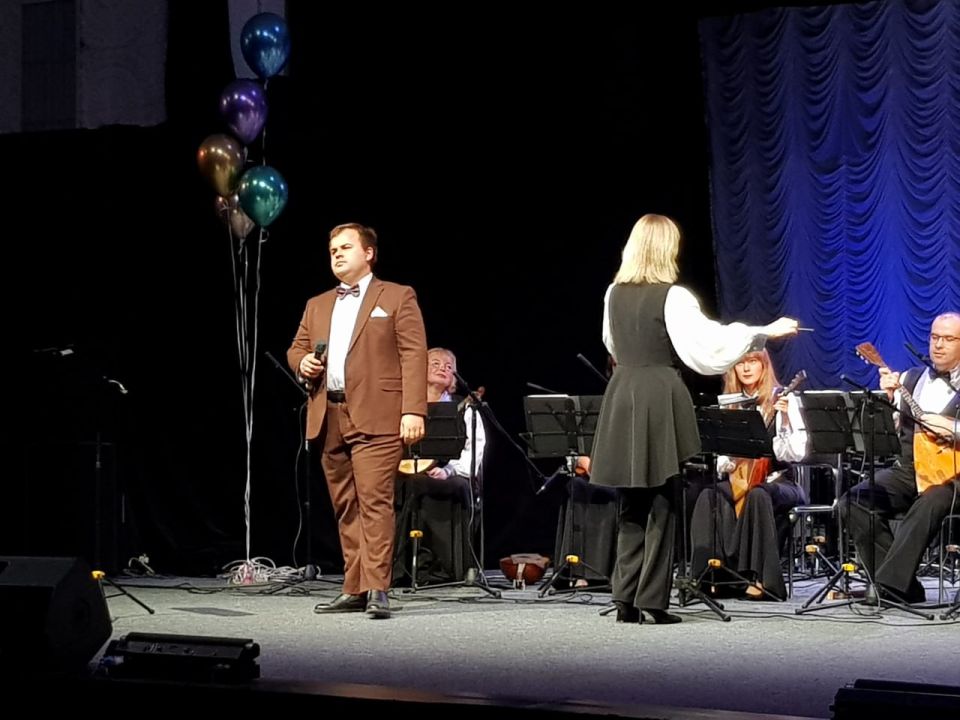 В Мариупольском театре чествовали учителей! В Мариупольском театре чествовали учителей!