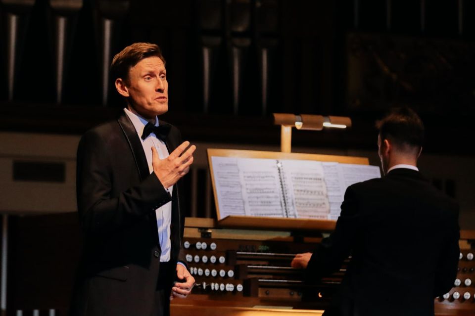 Дуэт органа и голоса покорил слушателей фестиваля «Донецкая осень» Дуэт органа и голоса покорил слушателей фестиваля «Донецкая осень»