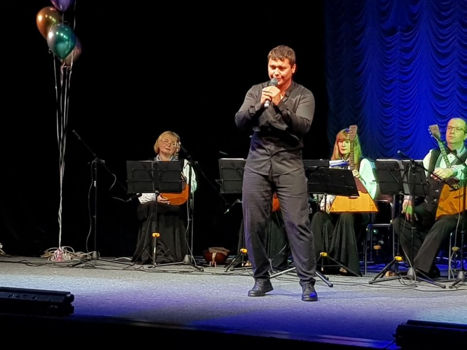 В Мариупольском театре чествовали учителей! В Мариупольском театре чествовали учителей!