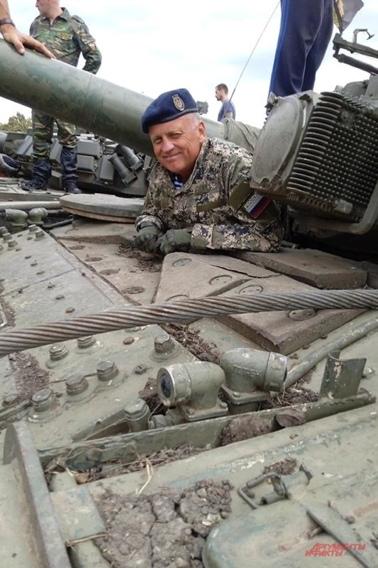 Охотник на «ждунов». Он спасал детей в Беслане, теперь работает в Донбассе Охотник на «ждунов». Он спасал детей в Беслане, теперь работает в Донбассе