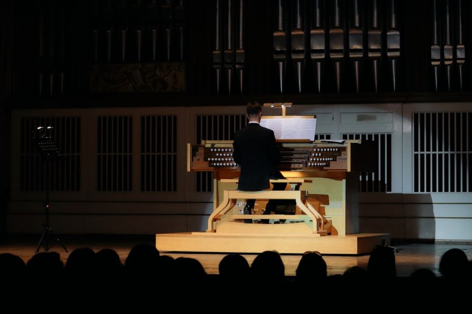 Дуэт органа и голоса покорил слушателей фестиваля «Донецкая осень» Дуэт органа и голоса покорил слушателей фестиваля «Донецкая осень»