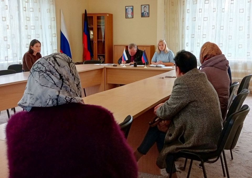 Наталья Бегуненко: В понедельник, 6 октября, руководитель Управы Петровского внутригородского района Администрации городского округа Донецк Наталья Ивановна Бегуненко провела еженедельный прием граждан Наталья Бегуненко: В понедельник, 6 октября, руководитель Управы Петровского внутригородского района Администрации городского округа Донецк Наталья Ивановна Бегуненко провела еженедельный прием граждан