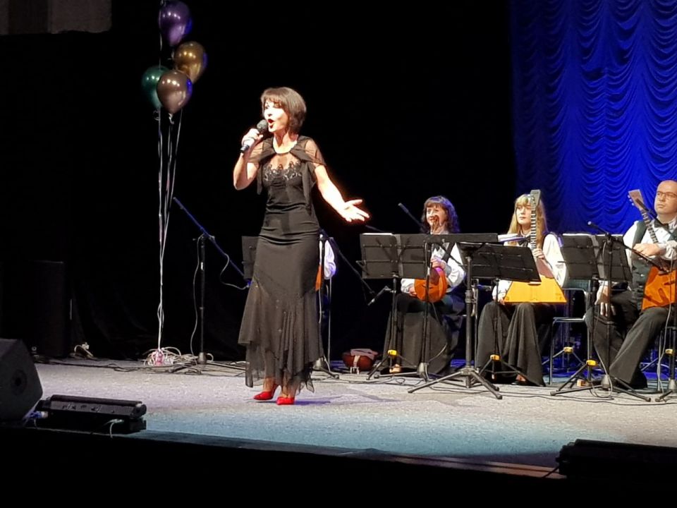 В Мариупольском театре чествовали учителей! В Мариупольском театре чествовали учителей!