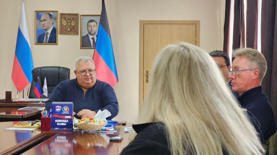 Игорь Мартынов: Сегодня в Администрации городского округа Енакиево состоялась рабочая встреча, посвящённая вопросам медицинской и социальной поддержки наших защитников, уволенных в запас Игорь Мартынов: Сегодня в Администрации городского округа Енакиево состоялась рабочая встреча, посвящённая вопросам медицинской и социальной поддержки наших защитников, уволенных в запас