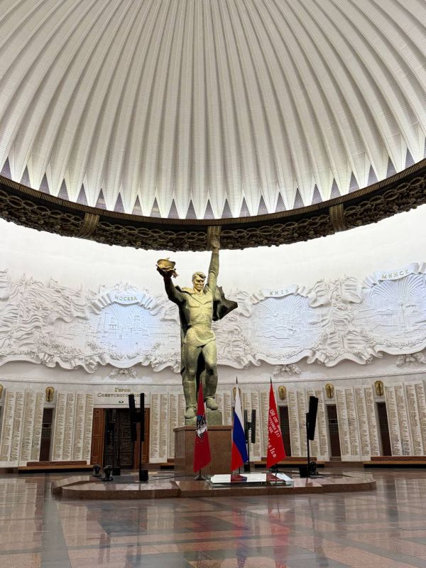 Больше, чем путешествие. С 30 сентября по 4 октября лектор-экскурсовод Центра художественно-эстетического воспитания «Геликон» Донецкого республиканского художественного музея Волобуева Мария Геннадьевна приняла участие в... Больше, чем путешествие. С 30 сентября по 4 октября лектор-экскурсовод Центра художественно-эстетического воспитания «Геликон» Донецкого республиканского художественного музея Волобуева Мария Геннадьевна приняла участие в...