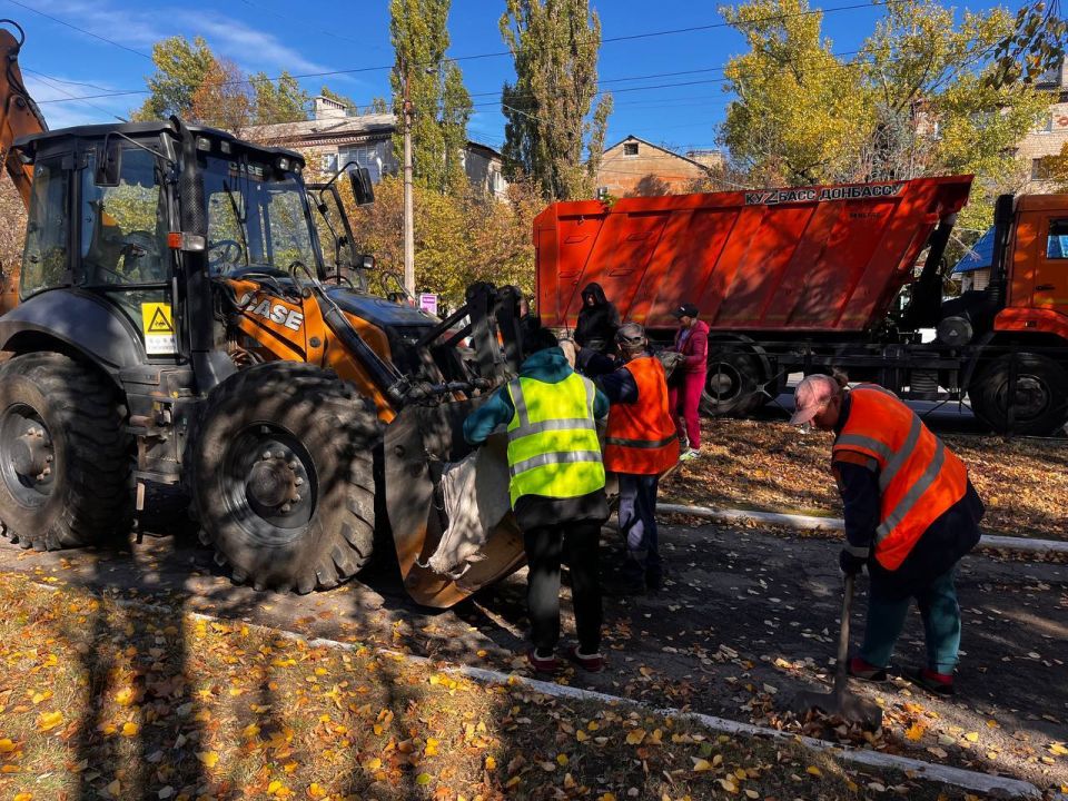 МУП «Простор» ежедневно выполняет все необходимые работы по содержанию городских улиц МУП «Простор» ежедневно выполняет все необходимые работы по содержанию городских улиц