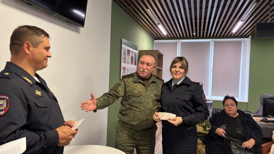 В донецком филиале фонда «Защитники Отечества» вручили еще 58 удостоверений ветеранам ОБТФ «Каскад» В донецком филиале фонда «Защитники Отечества» вручили еще 58 удостоверений ветеранам ОБТФ «Каскад»