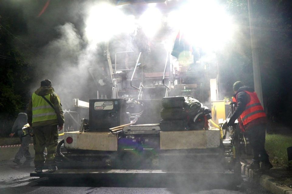 Денис Пушилин: Новый асфальт на Ленинском проспекте Донецка уложим до 20 октября Денис Пушилин: Новый асфальт на Ленинском проспекте Донецка уложим до 20 октября