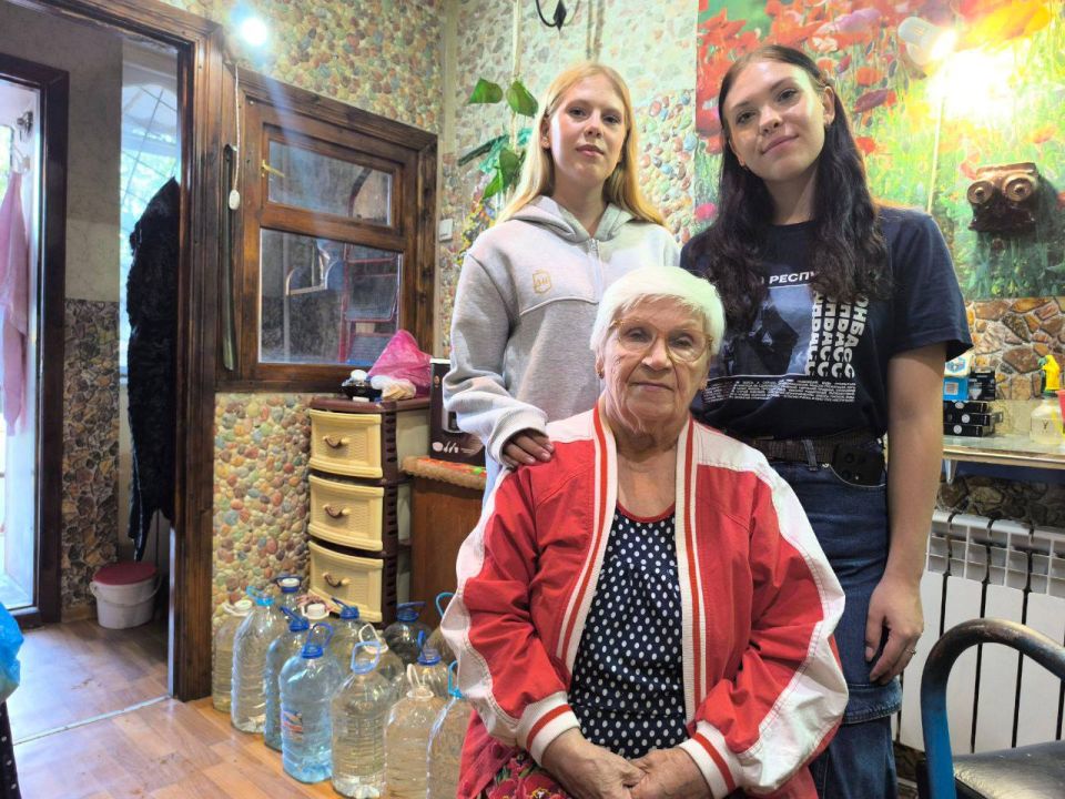 Партия поздравляет Президента не словом, а делом Партия поздравляет Президента не словом, а делом