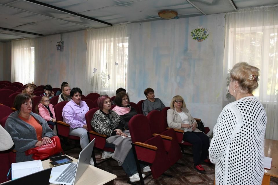 Вера Воловод встретилась с коллективом музыкальной школы Вера Воловод встретилась с коллективом музыкальной школы