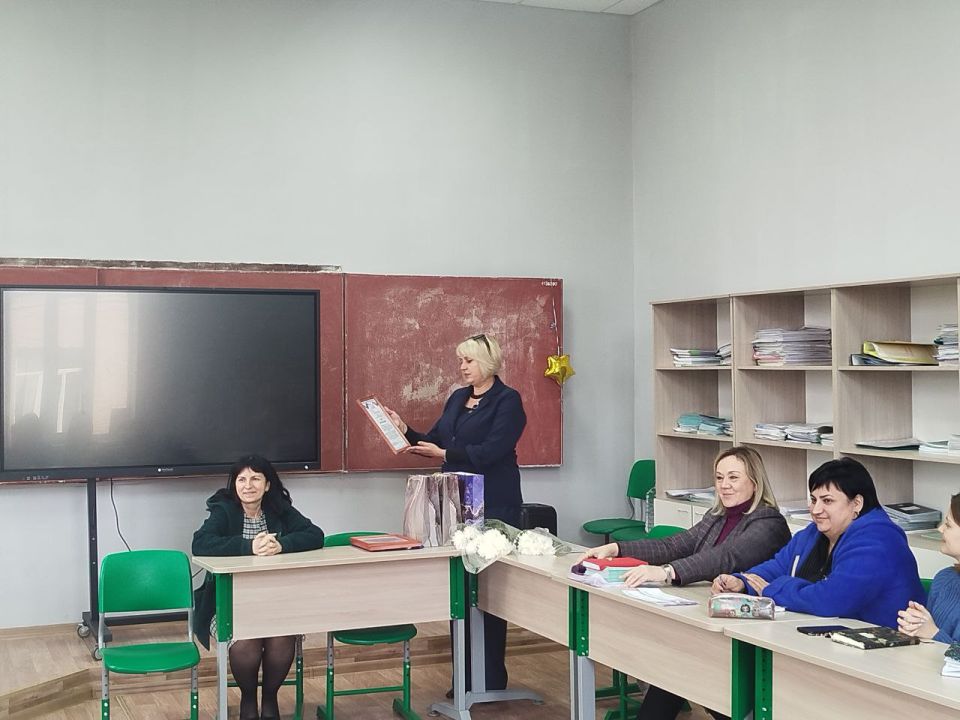 Награждение учителей в рамках проекта "Женское движение Единой России" Награждение учителей в рамках проекта "Женское движение Единой России"