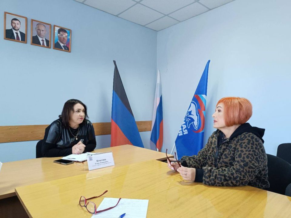 Прием граждан. Сегодня, 07 октября, в общественной приемной Всероссийской политической партии "Единая Россия" прошла встреча с жителями городского округа Иловайск Прием граждан. Сегодня, 07 октября, в общественной приемной Всероссийской политической партии "Единая Россия" прошла встреча с жителями городского округа Иловайск
