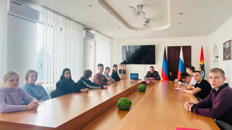 Проект ГосСтарт.Диалог вновь собрал молодежь на встречу! Проект ГосСтарт.Диалог вновь собрал молодежь на встречу!