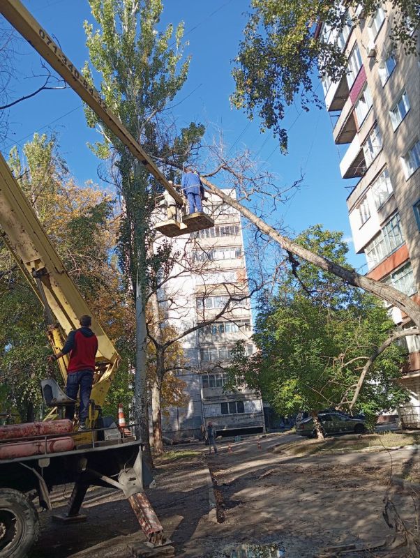 Сегодня, 07.10.2025 года, силами сотрудников жилищно-коммунальных предприятий Пролетарского внутригородского района г. Донецка были выполнены следующие работы: Сегодня, 07.10.2025 года, силами сотрудников жилищно-коммунальных предприятий Пролетарского внутригородского района г. Донецка были выполнены следующие работы: