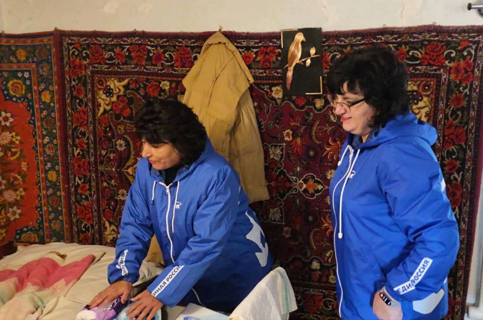 Акция «Ты не один»: единороссы Мангуша поддержали людей с ограниченными возможностями Акция «Ты не один»: единороссы Мангуша поддержали людей с ограниченными возможностями