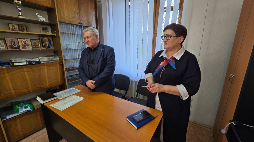 Николай Михайлов: Сегодня провел встречу с трудовым коллективом Клиентской службы (на правах отдела) в Старобешевском районе ОСФР по ДНР Николай Михайлов: Сегодня провел встречу с трудовым коллективом Клиентской службы (на правах отдела) в Старобешевском районе ОСФР по ДНР
