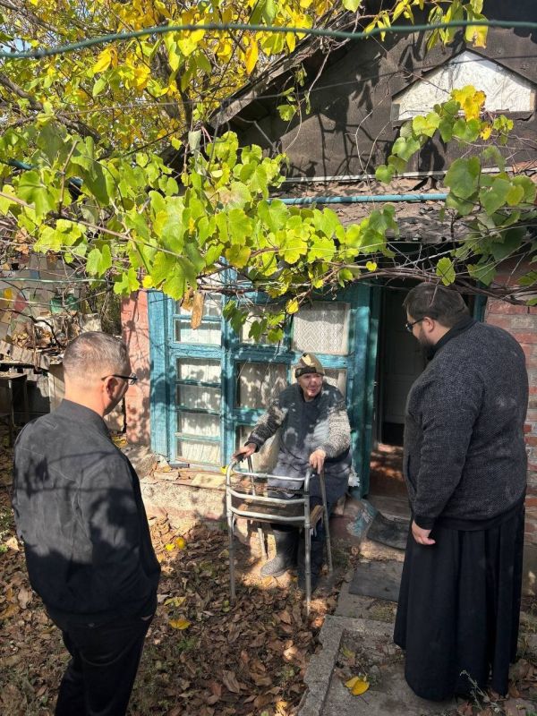 Роман Конев: Совместно с председателем общественного совета, архимандритом Агафадором (Поляковым), присоединились к общественной акции «1000 добрых дел», организованной в честь Дня рождения президента Российской Федерации... Роман Конев: Совместно с председателем общественного совета, архимандритом Агафадором (Поляковым), присоединились к общественной акции «1000 добрых дел», организованной в честь Дня рождения президента Российской Федерации...