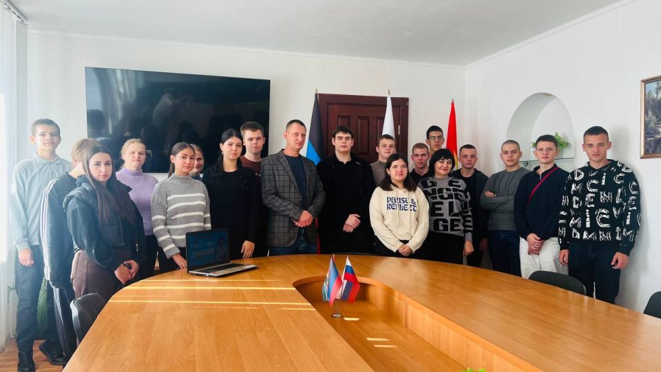 Проект ГосСтарт.Диалог вновь собрал молодежь на встречу! Проект ГосСтарт.Диалог вновь собрал молодежь на встречу!