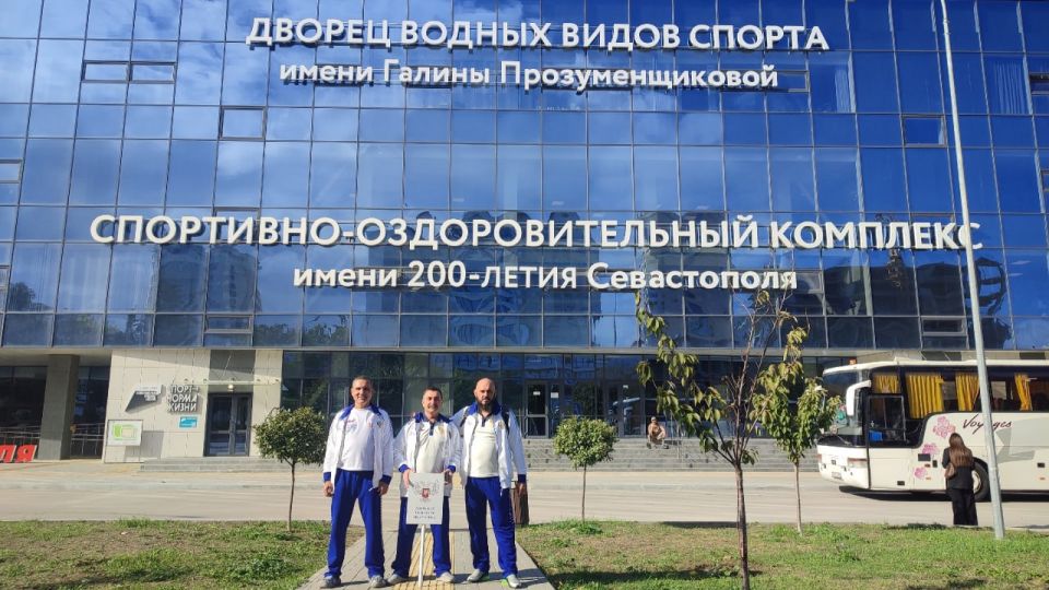 Ветераны из ДНР приняли участие в соревнованиях по плаванию Ветераны из ДНР приняли участие в соревнованиях по плаванию