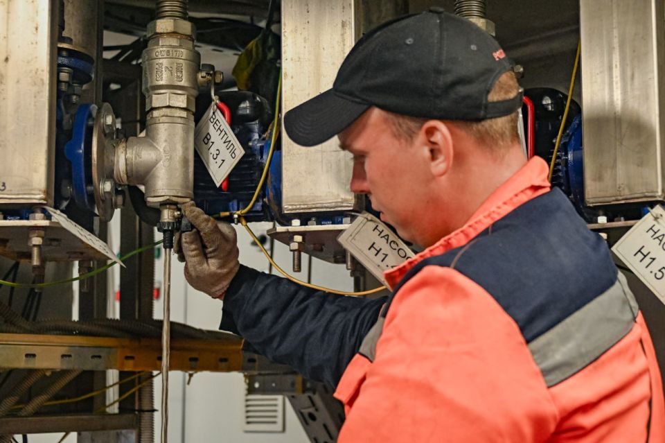 Михаил Развожаев: Консервируем севастопольские фонтаны перед наступлением холодов Михаил Развожаев: Консервируем севастопольские фонтаны перед наступлением холодов