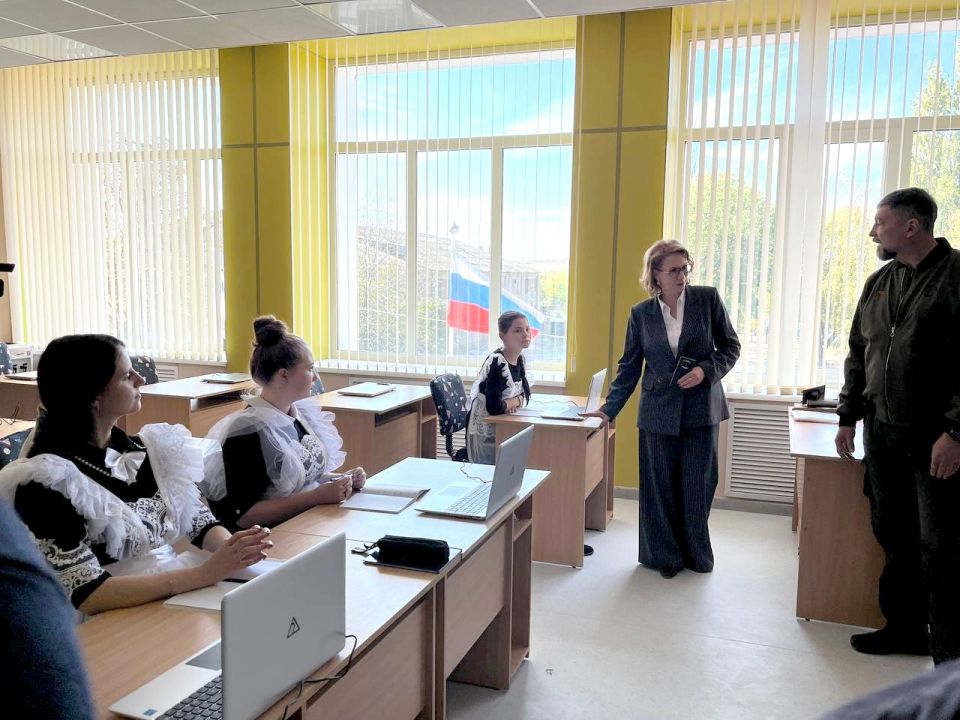 В Новоазовском муниципальном округе после капитального ремонта открыли Розовскую школу В Новоазовском муниципальном округе после капитального ремонта открыли Розовскую школу