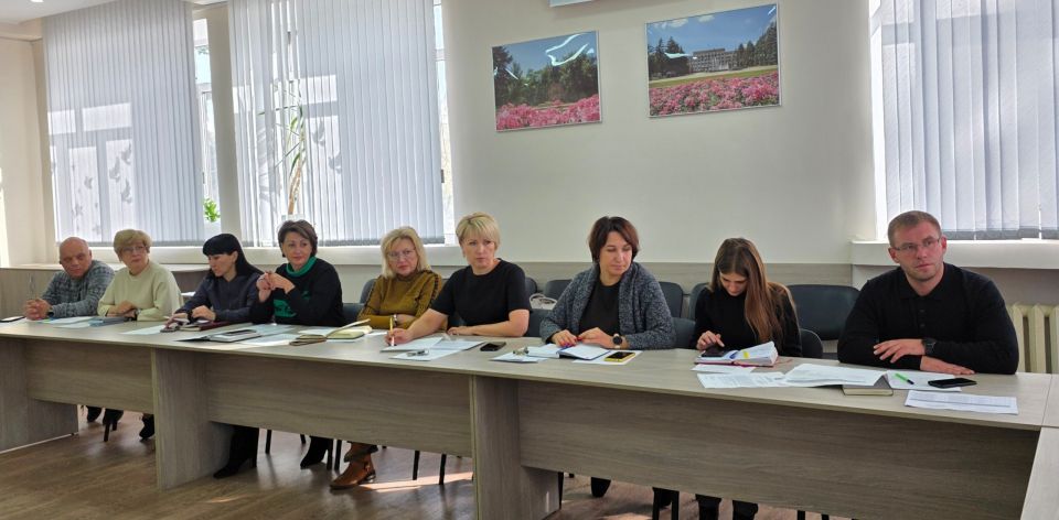Татьяна Копылова: Сегодня, 8 октября, провела аппаратное совещание Управы Ворошиловского внутригородского района Администрации городского округа Донецк обсуждались вопросы жизнедеятельности района, а именно: Татьяна Копылова: Сегодня, 8 октября, провела аппаратное совещание Управы Ворошиловского внутригородского района Администрации городского округа Донецк обсуждались вопросы жизнедеятельности района, а именно: