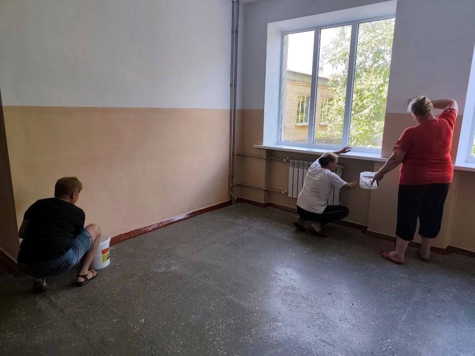 В Рыбинской школе Волновахского округа обновили гардероб В Рыбинской школе Волновахского округа обновили гардероб