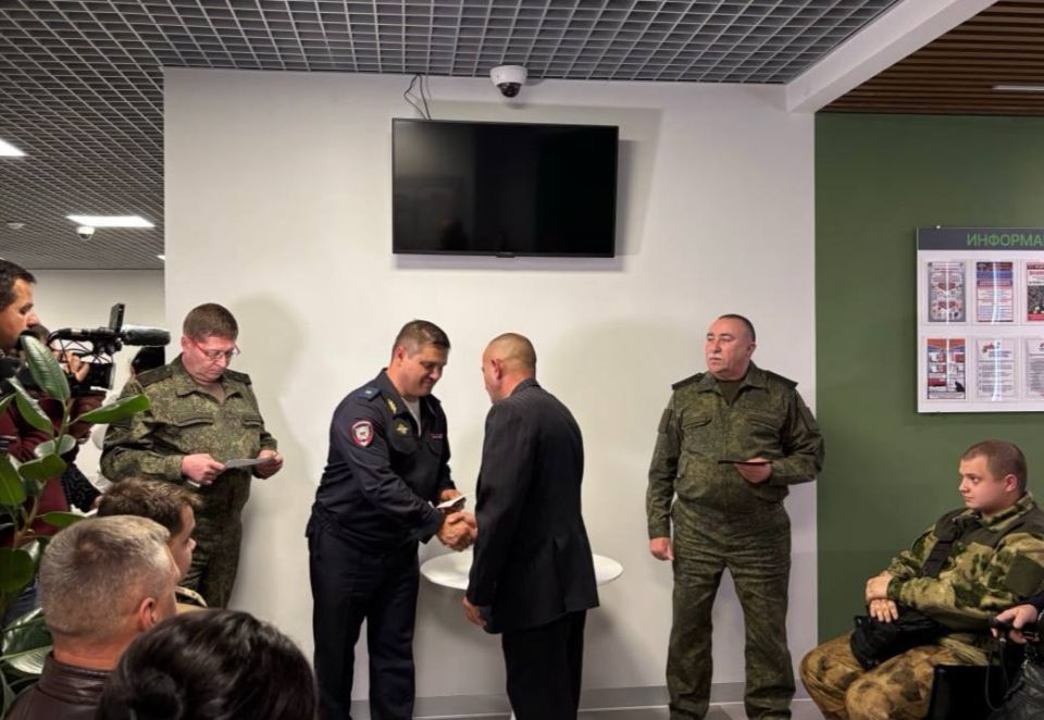 «Вы не зря потрудились, защищая Донбасс!»: Ветераны ОБТФ «Каскад» получили удостоверения участников боевых действий «Вы не зря потрудились, защищая Донбасс!»: Ветераны ОБТФ «Каскад» получили удостоверения участников боевых действий