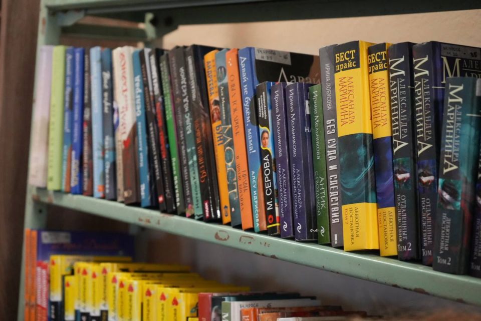 В Володарском округе восстанавливают детскую и районную библиотеки В Володарском округе восстанавливают детскую и районную библиотеки