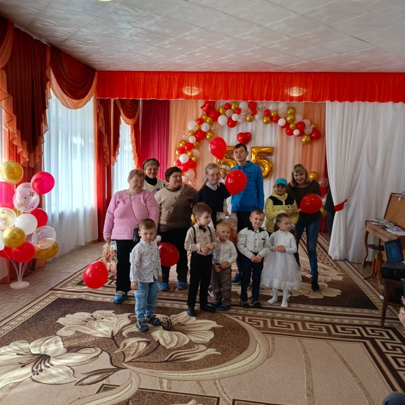С ЮБИЛЕЕМ, НАШ ЛЮБИМЫЙ ДЕТСКИЙ САД! С ЮБИЛЕЕМ, НАШ ЛЮБИМЫЙ ДЕТСКИЙ САД!