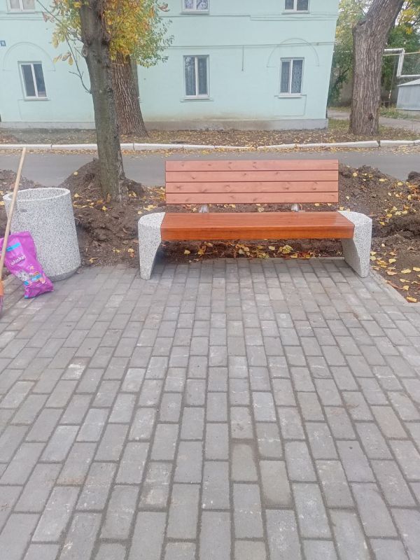 С заботой об округе.. За 08.10.2025 года работниками МУП АГЯ «ЖЭК» выполнены следующие виды работ: выполнены работы по уборке придомовой территории по адресам: С заботой об округе.. За 08.10.2025 года работниками МУП АГЯ «ЖЭК» выполнены следующие виды работ: выполнены работы по уборке придомовой территории по адресам: