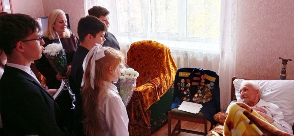 Наталья Бегуненко: 8 октября в Петровском районе свой 100-летний юбилей отмечает ветеран Великой Отечественной войны, почетный гражданин г.о. Донецк Райко Иван Игнатьевич Наталья Бегуненко: 8 октября в Петровском районе свой 100-летний юбилей отмечает ветеран Великой Отечественной войны, почетный гражданин г.о. Донецк Райко Иван Игнатьевич