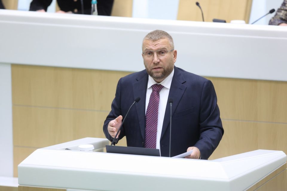 Александр Волошин: Сегодня под председательством Валентины Матвиенко прошло очередное пленарное заседание Совета Федерации Александр Волошин: Сегодня под председательством Валентины Матвиенко прошло очередное пленарное заседание Совета Федерации