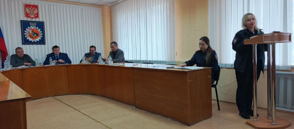 Сегодня, 8 октября 2025 года, провел аппаратное совещание с руководителями предприятий, учреждений и организаций Кировского района Сегодня, 8 октября 2025 года, провел аппаратное совещание с руководителями предприятий, учреждений и организаций Кировского района
