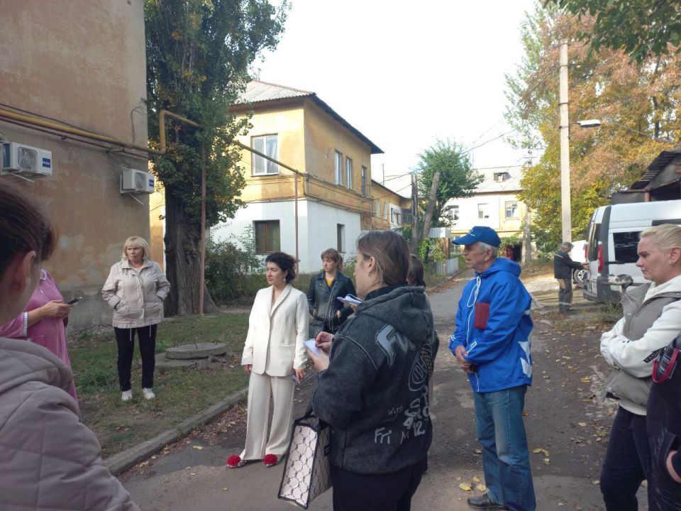 Секретарь #Комитет_по_природопользованию_экологии_недрам_и_природным_ресурсам Александр Мальков (фракция «Единая Россия») провел сход граждан в Пролетарском районе Донецка Секретарь #Комитет_по_природопользованию_экологии_недрам_и_природным_ресурсам Александр Мальков (фракция «Единая Россия») провел сход граждан в Пролетарском районе Донецка