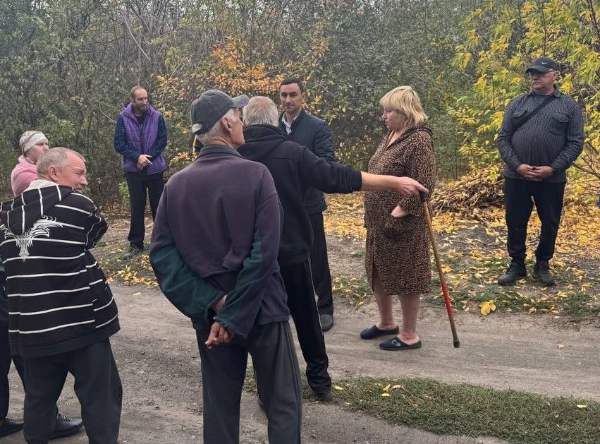 На улице Женевская состоялась встреча представителей власти с местными жителями На улице Женевская состоялась встреча представителей власти с местными жителями