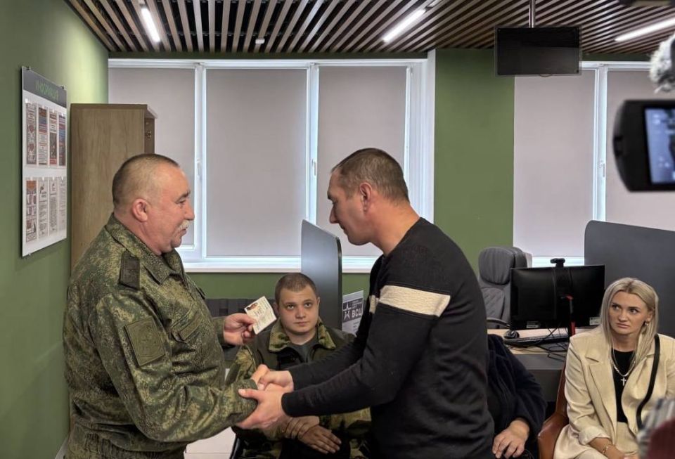 «Вы не зря потрудились, защищая Донбасс!»: Ветераны ОБТФ «Каскад» получили удостоверения участников боевых действий «Вы не зря потрудились, защищая Донбасс!»: Ветераны ОБТФ «Каскад» получили удостоверения участников боевых действий