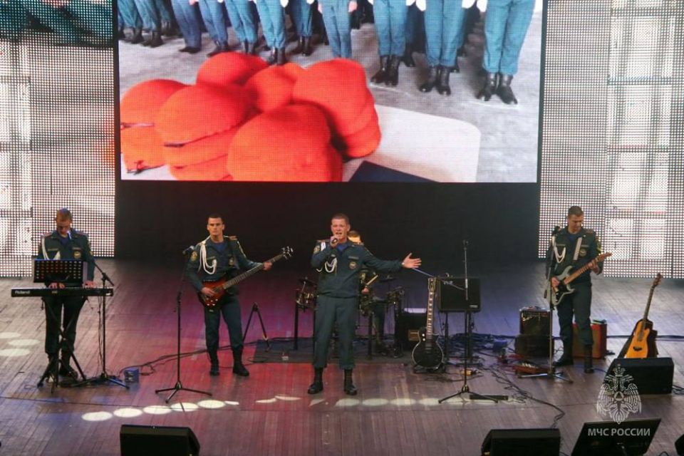 «Звезда надежды»: Музыкальная группа МЧС России по ДНР отметила свой 10-летний юбилей «Звезда надежды»: Музыкальная группа МЧС России по ДНР отметила свой 10-летний юбилей