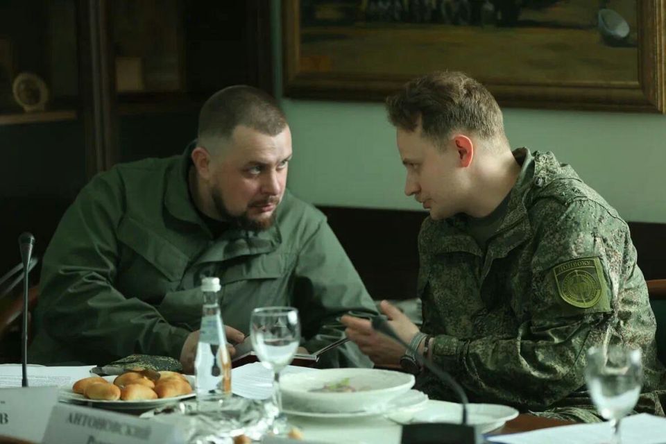 Эксклюзивное интервью военкора агентства ANNA NEWS Марии Коледа с Коробовым-Латынцевым Андреем – философом, кандидатом философских наук, офицером Вооруженных Сил России Эксклюзивное интервью военкора агентства ANNA NEWS Марии Коледа с Коробовым-Латынцевым Андреем – философом, кандидатом философских наук, офицером Вооруженных Сил России