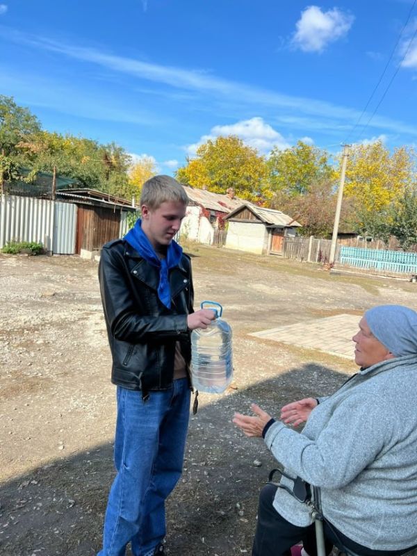 Акция «1000 Добрых дел». В рамках партийного проекта "Новая Школа" партии "Единая Россия" 7 октября с целью развития общественных инициатив и массовой доброй активности граждан, привлечения общественного внимания к важности... Акция «1000 Добрых дел». В рамках партийного проекта "Новая Школа" партии "Единая Россия" 7 октября с целью развития общественных инициатив и массовой доброй активности граждан, привлечения общественного внимания к важности...