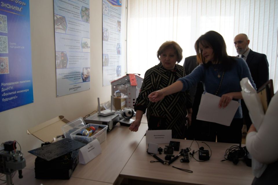 Иван Приходько: ЛАБОРАТОРИЯ БУДУЩЕГО: ЗАПУСК ИННОВАЦИОННОГО КЛАСТЕРА Иван Приходько: ЛАБОРАТОРИЯ БУДУЩЕГО: ЗАПУСК ИННОВАЦИОННОГО КЛАСТЕРА