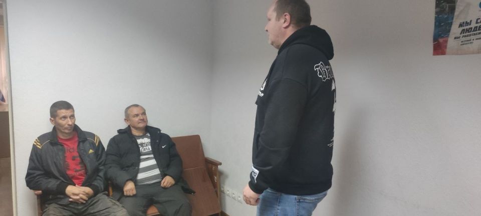 Роман Конев: Состоялся выездной приём граждан депутатом Горловского городского совета Донецкой Народной Республики первого созыва Николаем Гальченко Роман Конев: Состоялся выездной приём граждан депутатом Горловского городского совета Донецкой Народной Республики первого созыва Николаем Гальченко