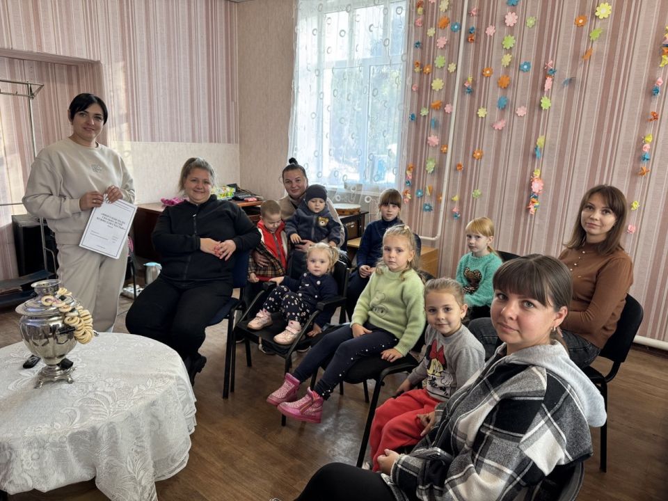 Николай Михайлов: В Старобешевском округе прошла беседа «Много или мало: сколько детей нужно для счастья» Николай Михайлов: В Старобешевском округе прошла беседа «Много или мало: сколько детей нужно для счастья»