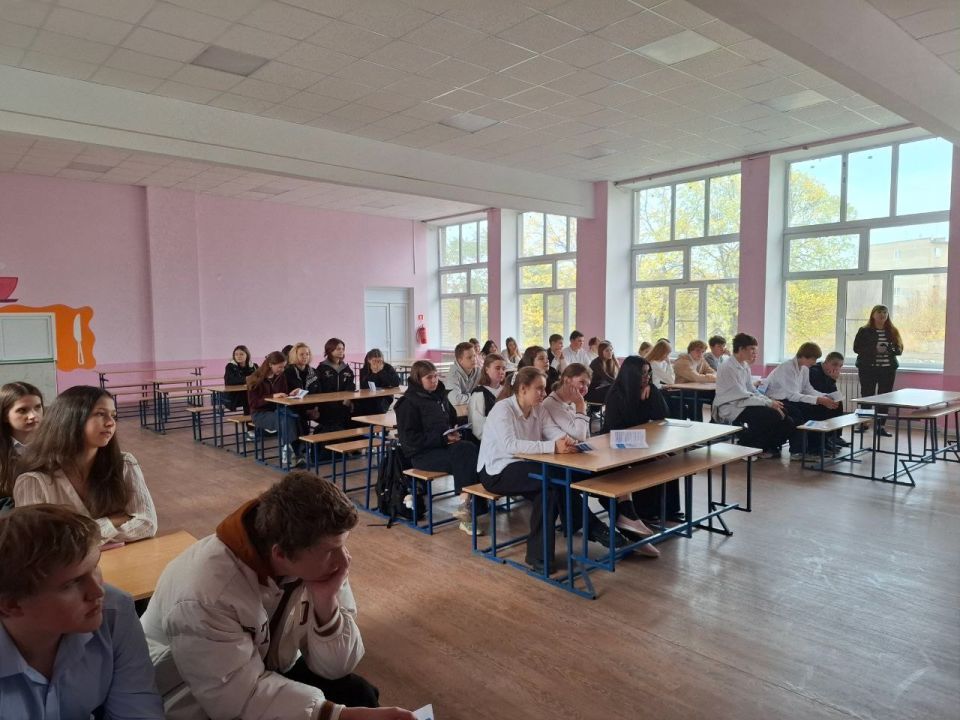 Николай Михайлов: Ученикам Новосветской школы № 1 рассказали о топливно-энергетическом комплексе Старобешевской ТЭС Николай Михайлов: Ученикам Новосветской школы № 1 рассказали о топливно-энергетическом комплексе Старобешевской ТЭС