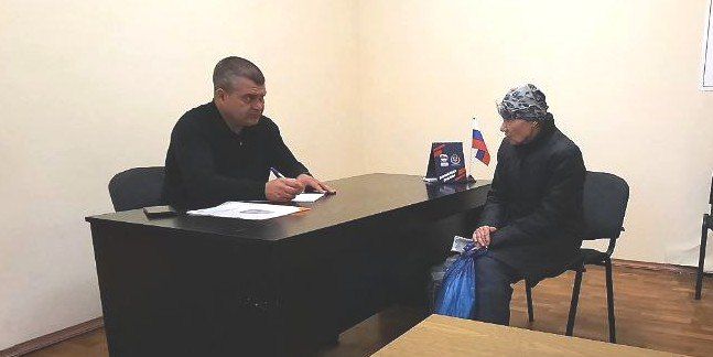 Юрий Атаманов: ПРИЁМ ГРАЖДАН. Сегодня провёл приём граждан в Донецком городском совете Юрий Атаманов: ПРИЁМ ГРАЖДАН. Сегодня провёл приём граждан в Донецком городском совете