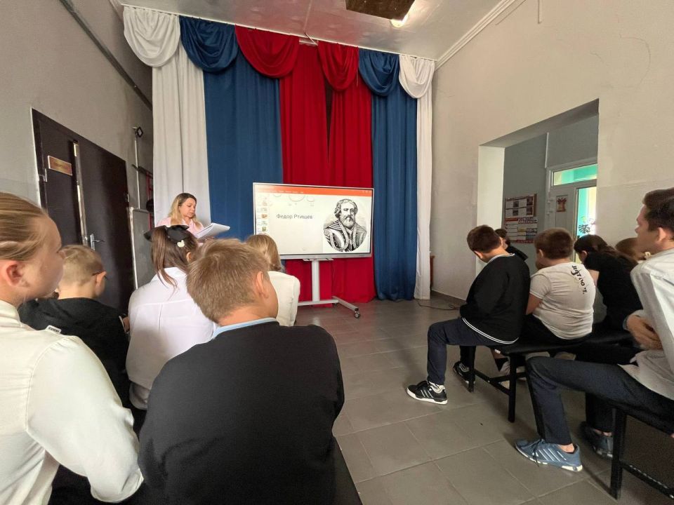 В рамках акции «1000 добрых дел», приуроченной ко дню рождения Президента Российской Федерации Владимира Путина, при участии секретаря первичного отделения Всероссийской политической партии «Единая Россия» Ирины Цебро, для... В рамках акции «1000 добрых дел», приуроченной ко дню рождения Президента Российской Федерации Владимира Путина, при участии секретаря первичного отделения Всероссийской политической партии «Единая Россия» Ирины Цебро, для...