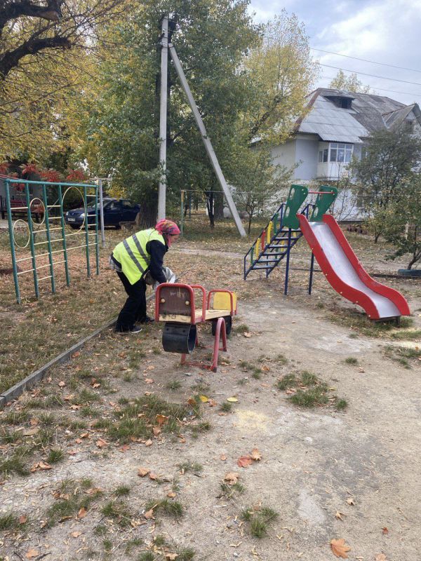 С заботой об округе.. На 09.10.2025 г. сотрудниками МУП "ЭКОС" выполнены следующие виды работ: Восстановление наружного освещения по ул. Машиностроителей, ул. Молодёжная, ул. Красноармейская Уборка детских площадок по ул.... С заботой об округе.. На 09.10.2025 г. сотрудниками МУП "ЭКОС" выполнены следующие виды работ: Восстановление наружного освещения по ул. Машиностроителей, ул. Молодёжная, ул. Красноармейская Уборка детских площадок по ул....