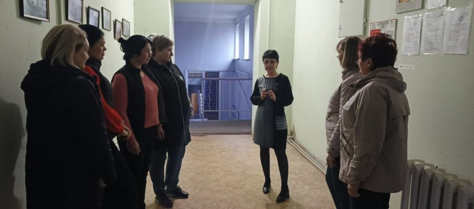 9 октября в Червоногвардейском внутригородском районе лидер общественного мнения Людмила Гузар провела встречу с жителями жилого массива Горького возле дома № 2-А по улице Малиновского 9 октября в Червоногвардейском внутригородском районе лидер общественного мнения Людмила Гузар провела встречу с жителями жилого массива Горького возле дома № 2-А по улице Малиновского