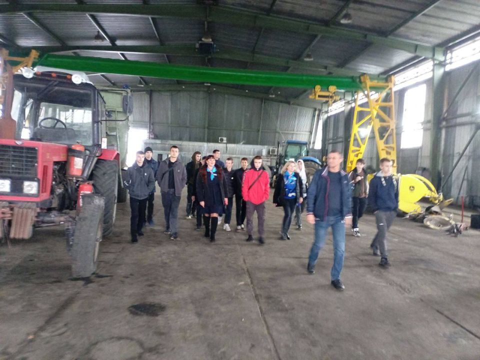 Первокурсники Волновахского технологического техникума побывали на экскурсии в сельхозпредприятии Первокурсники Волновахского технологического техникума побывали на экскурсии в сельхозпредприятии